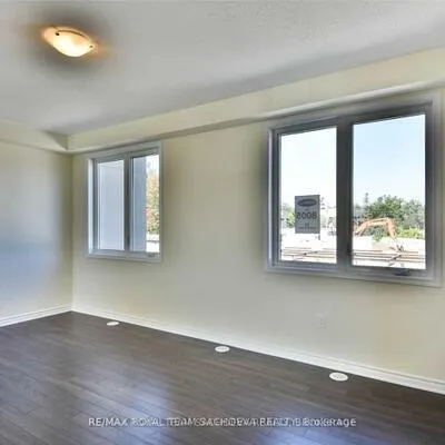 10,&nbsp;Heron Park, West Hill, Toronto
