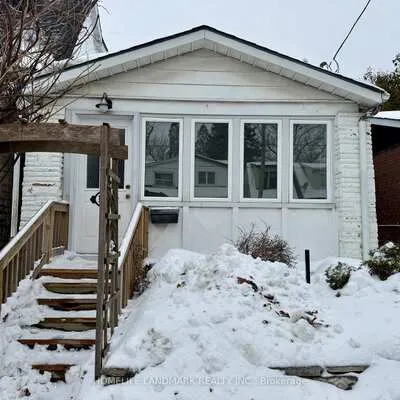 1138,&nbsp;Woodbine, Danforth Village-East York, Toronto