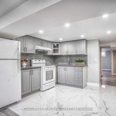 45,&nbsp;Greenock, Morningside, Toronto