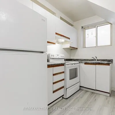 996,&nbsp;Queen, South Riverdale, Toronto