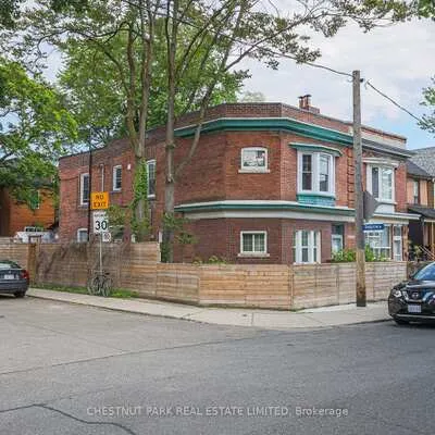 253,&nbsp;Pape, South Riverdale, Toronto