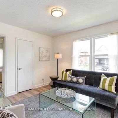 284,&nbsp;Gledhill, Woodbine-Lumsden, Toronto
