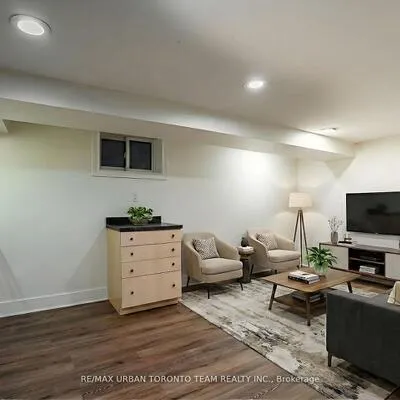1277,&nbsp;Broadview, Broadview North, Toronto