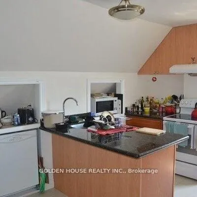 443,&nbsp;Broadview, North Riverdale, Toronto