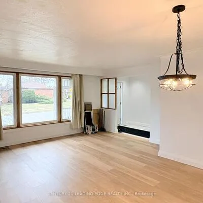 98,&nbsp;Benshire, Woburn, Toronto