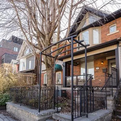 1107,&nbsp;Gerrard, South Riverdale, Toronto