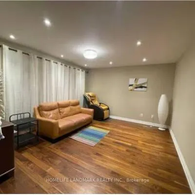 70,&nbsp;Corinthian, L'Amoreaux, Toronto
