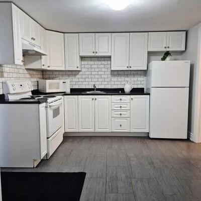 111,&nbsp;Haileybury, Bendale, Toronto