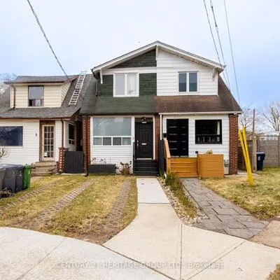 3,&nbsp;Denton, Crescent Town, Toronto