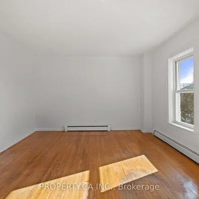 120,&nbsp;Stephenson, East End-Danforth, Toronto