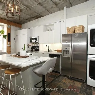 147,&nbsp;Boston, South Riverdale, Toronto