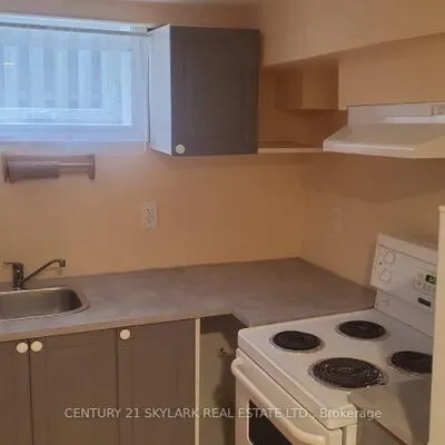 44,&nbsp;Holswade, Clairlea-Birchmount, Toronto