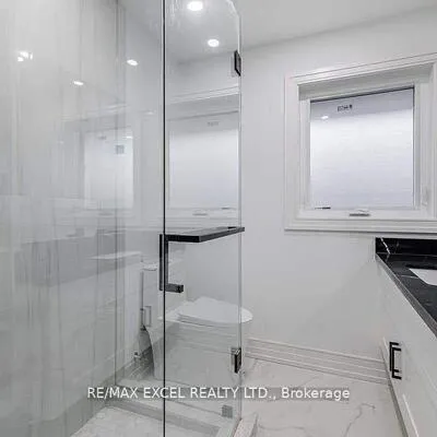 6,&nbsp;Glaive, Dorset Park, Toronto