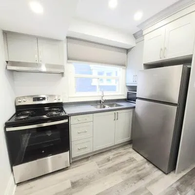 137,&nbsp;Glenmore, Woodbine Corridor, Toronto
