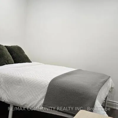 77,&nbsp;Windrush, Highland Creek, Toronto