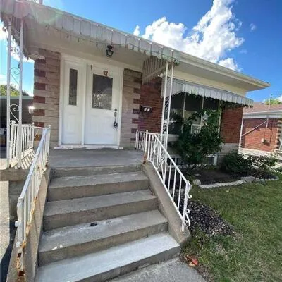 52,&nbsp;Grassington, Woburn, Toronto