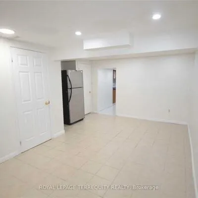 111,&nbsp;Caronia, Malvern, Toronto