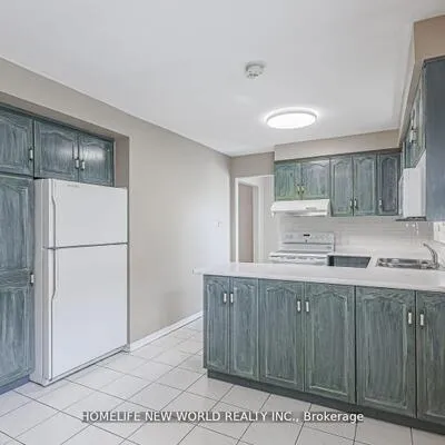 88,&nbsp;Braymore, Rouge E11, Toronto