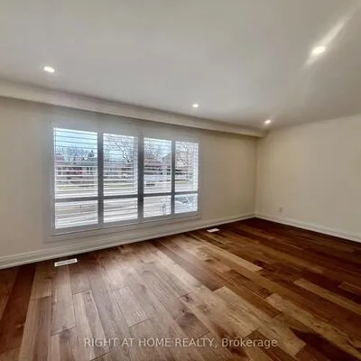 22,&nbsp;Frolick, Morningside, Toronto