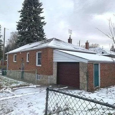46,&nbsp;Medhurst, Crescent Town, Toronto