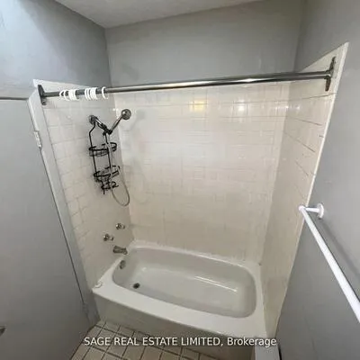 2500,&nbsp;Kingston, Birchcliffe-Cliffside, Toronto