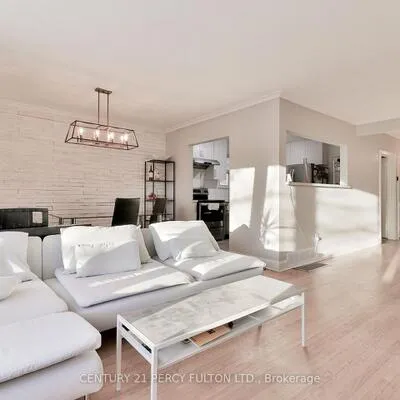 253,&nbsp;Chine, Cliffcrest, Toronto