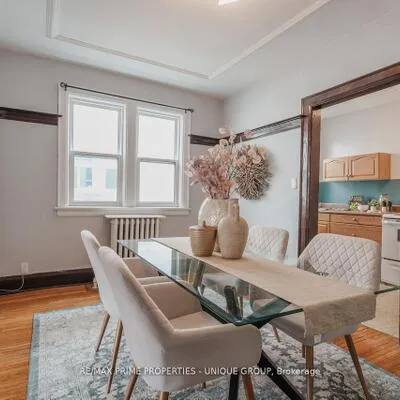 3,&nbsp;Bonfield, The Beaches, Toronto