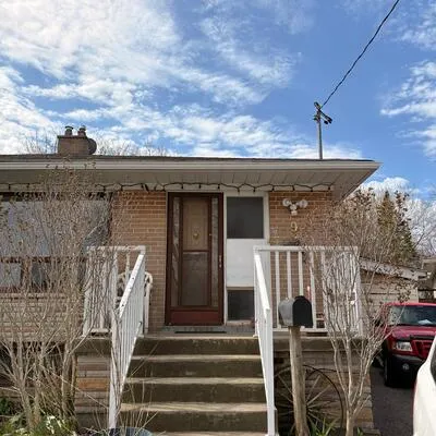 9,&nbsp;Syracuse, West Hill, Toronto