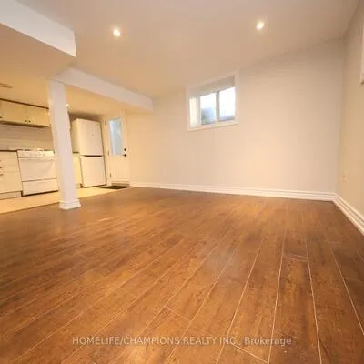 1444,&nbsp;Dundas, South Riverdale, Toronto