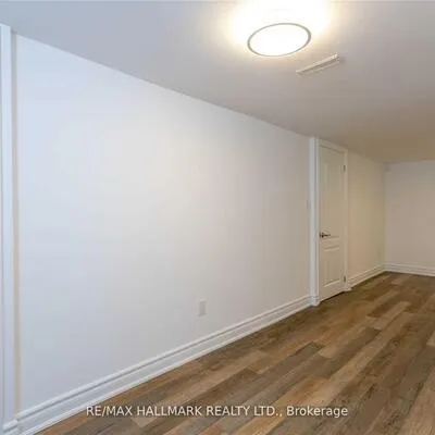 56,&nbsp;Courton, Wexford-Maryvale, Toronto