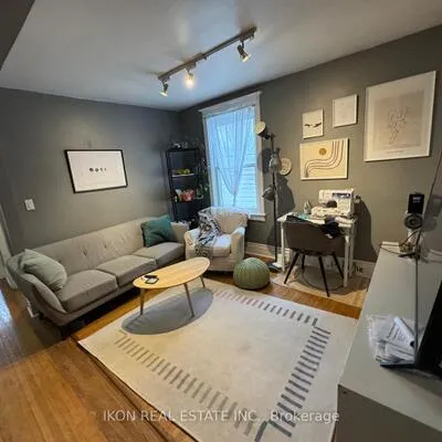 415,&nbsp;Coxwell, Woodbine Corridor, Toronto
