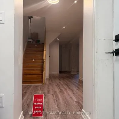 106,&nbsp;East, Rouge E10, Toronto