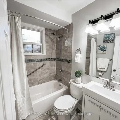 6,&nbsp;Strode, Eglinton East, Toronto