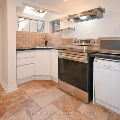 132,&nbsp;Hammersmith, The Beaches, Toronto
