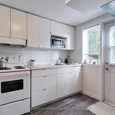 169,&nbsp;Bellefair, The Beaches, Toronto