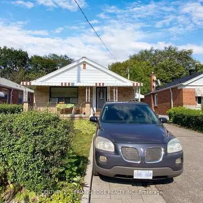 1215,&nbsp;Warden, Wexford-Maryvale, Toronto