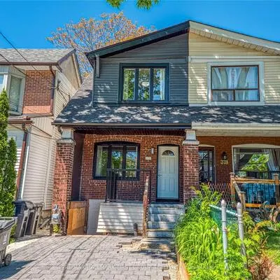 376,&nbsp;Rhodes, Greenwood-Coxwell, Toronto