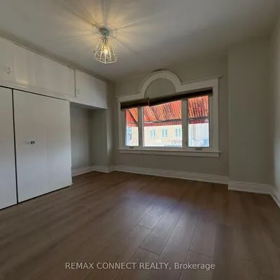 847,&nbsp;Pape, Danforth Village-East York, Toronto