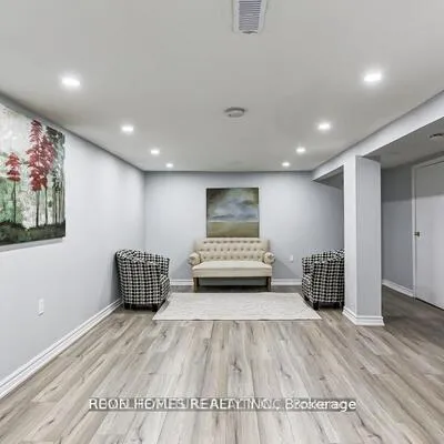 20,&nbsp;Bluefin, Woburn, Toronto