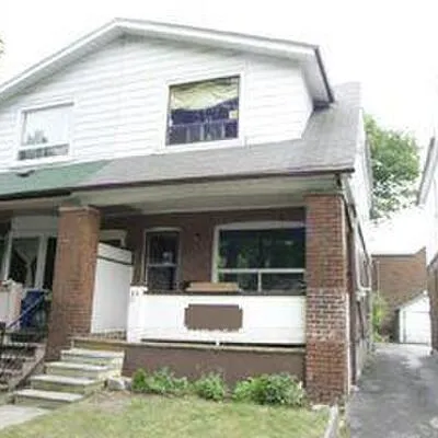 68,&nbsp;Woodington, Danforth, Toronto