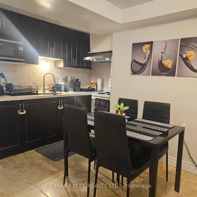 64,&nbsp;Fieldwood, Milliken, Toronto