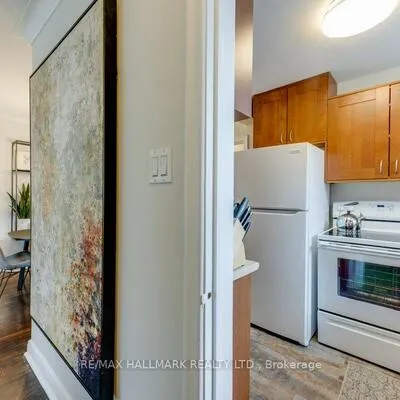 225,&nbsp;Woodville, East York, Toronto