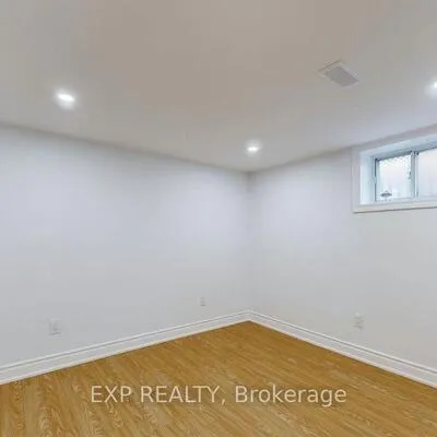 45,&nbsp;Blaisdale, Dorset Park, Toronto