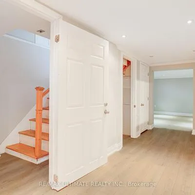 114,&nbsp;Canlish, Dorset Park, Toronto