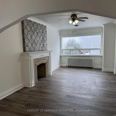 24,&nbsp;Hutton, East York, Toronto
