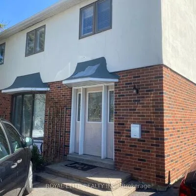 19,&nbsp;Dunsfold, Malvern, Toronto