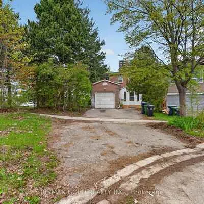 43,&nbsp;Saintsbury, Milliken, Toronto