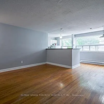 1346,&nbsp;Queen, South Riverdale, Toronto