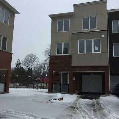 62,&nbsp;Heron Park, West Hill, Toronto