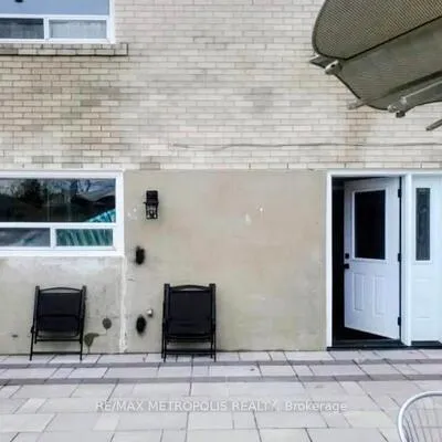 221,&nbsp;Beechgrove, West Hill, Toronto